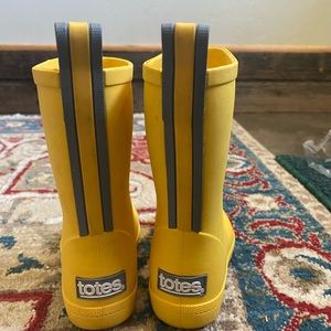 Totes rain boots